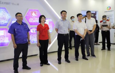 山南市政企调查团莅临九洲国际官网参观调查